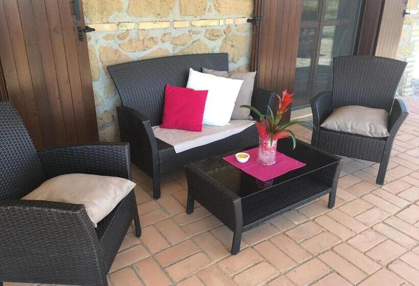 فندق Il Casale Degli Ulivi   Agriturismo