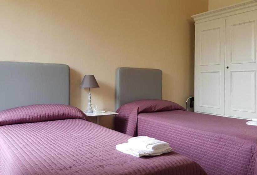 فندق Il Casale Degli Ulivi   Agriturismo