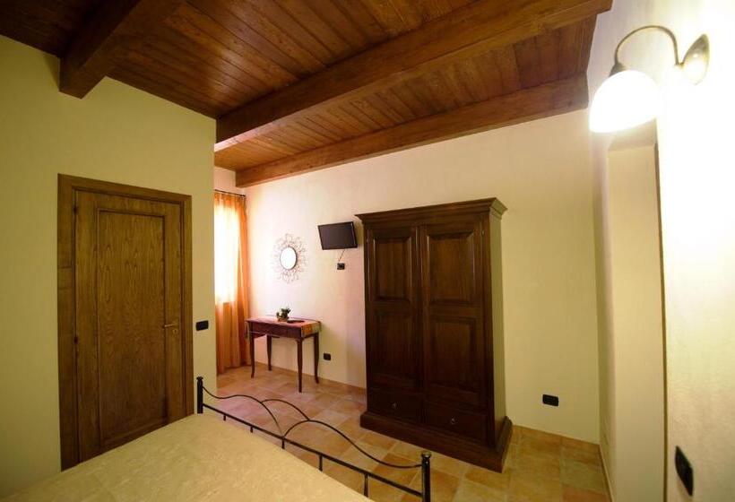 בית מלון כפרי La Locanda Del Poeta