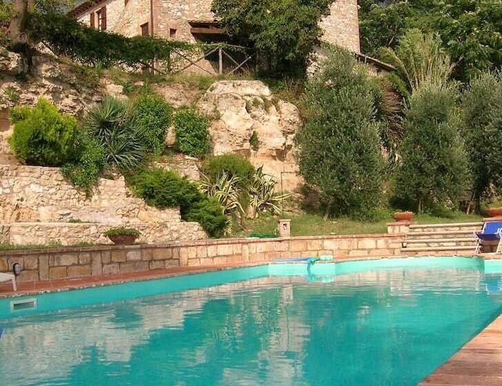 ホテル Agriturismo Podere Luchiano