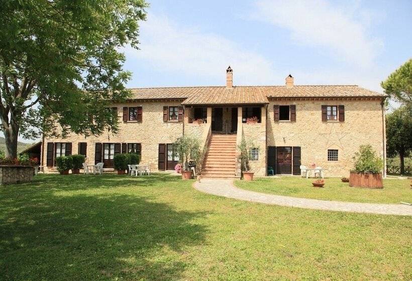 ホテル Agriturismo Podere Luchiano