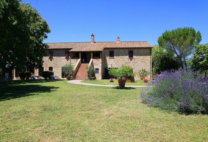 ホテル Agriturismo Podere Luchiano