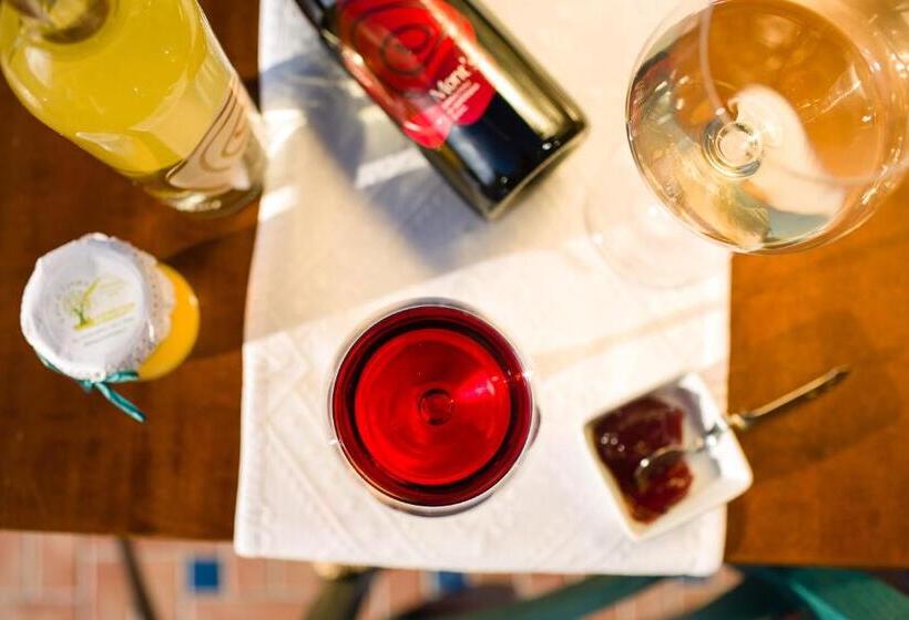 Отель Tenute Costadoria