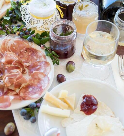 Отель Tenute Costadoria