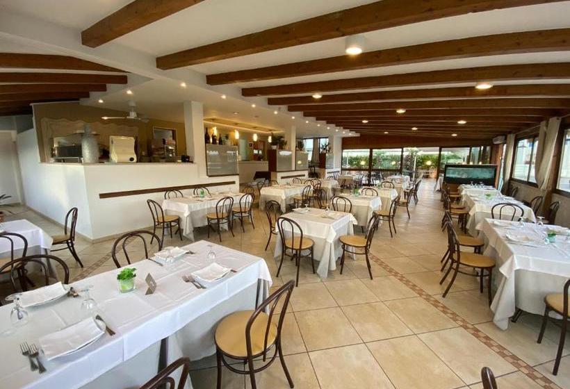 بنسيون Al Ristoro