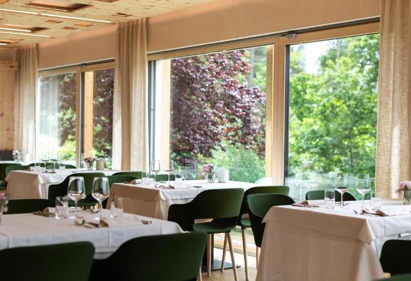 پانسیون Ladurner