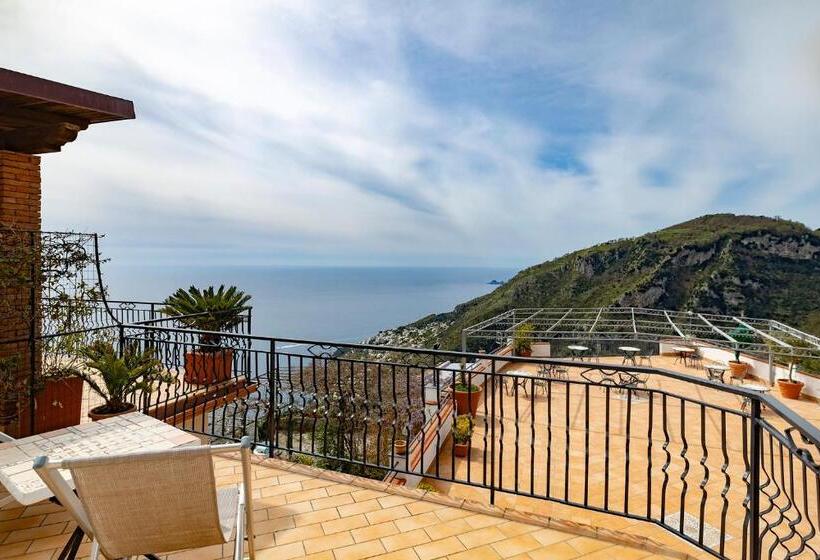 بنسيون Le Marelle