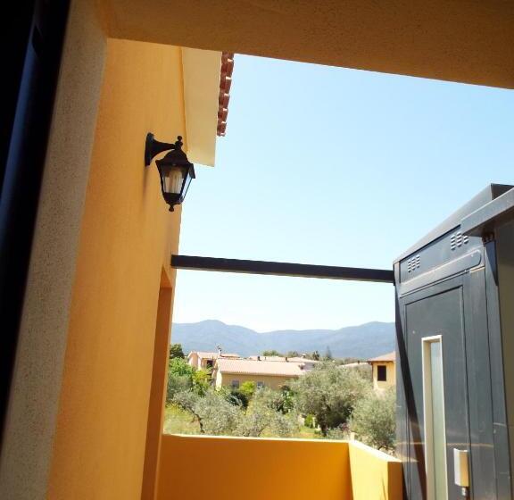 פנסיון Meravisola Costa Rei