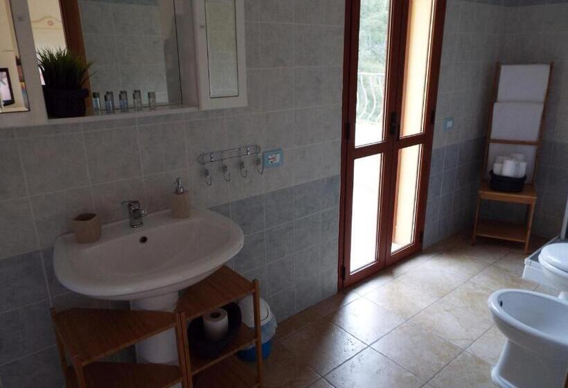 פנסיון Meravisola Costa Rei