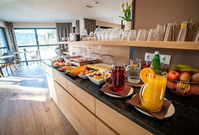 Apartment Hotel Christine