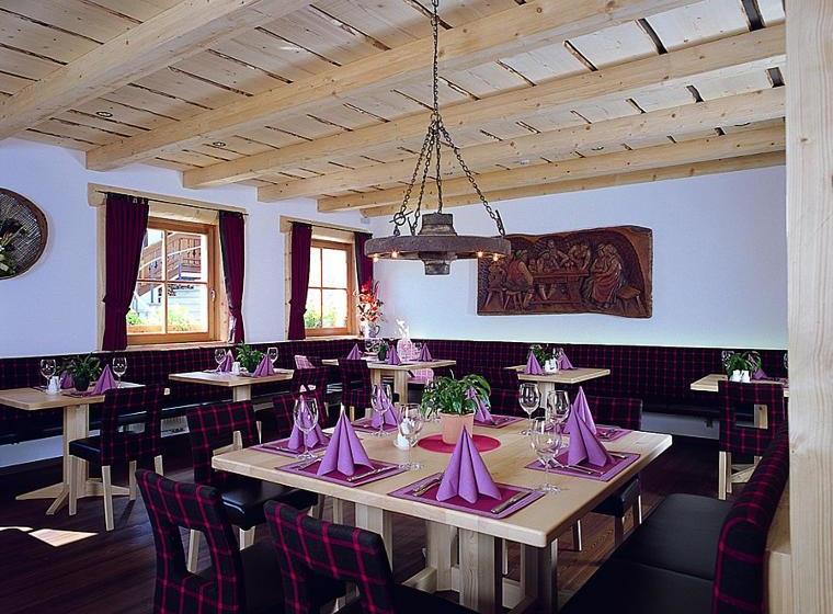 Apartments Restaurant Rusctlea