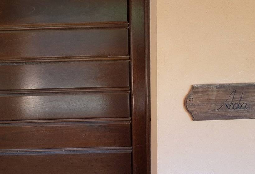 هتل Agriturismo Fattoria Le Origini