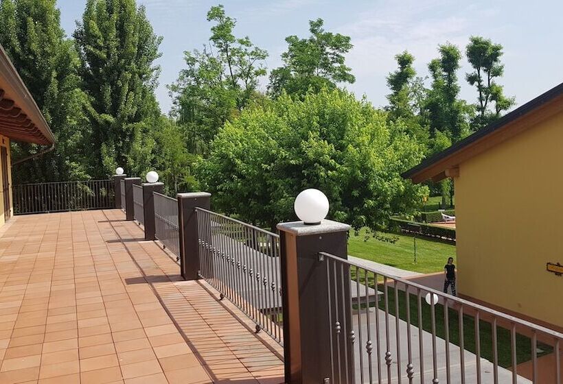 בית מלון כפרי Agriturismo Greppi