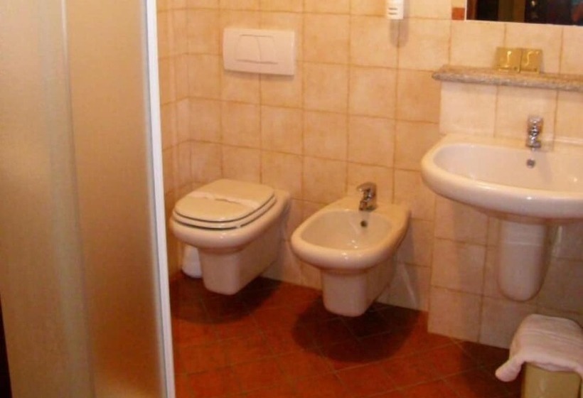 בית מלון כפרי Agriturismo Greppi