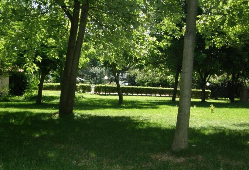 בית מלון כפרי Agriturismo Greppi