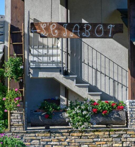 Отель Agriturismo L Ciabot