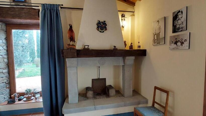 호텔 Agriturismo La Scarpaia