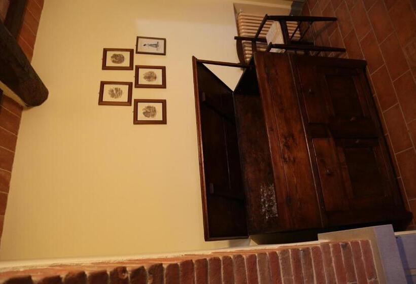 호텔 Agriturismo La Scarpaia