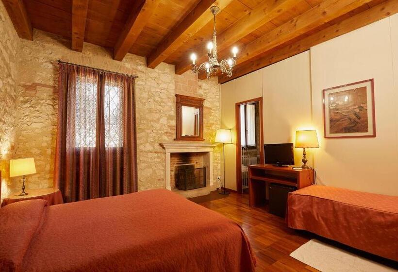 בית מלון כפרי Agriturismo Le Vescovane