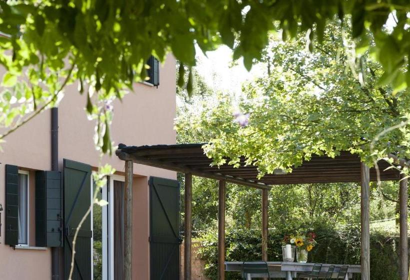 ホテル Agriturismo Terre Bianche