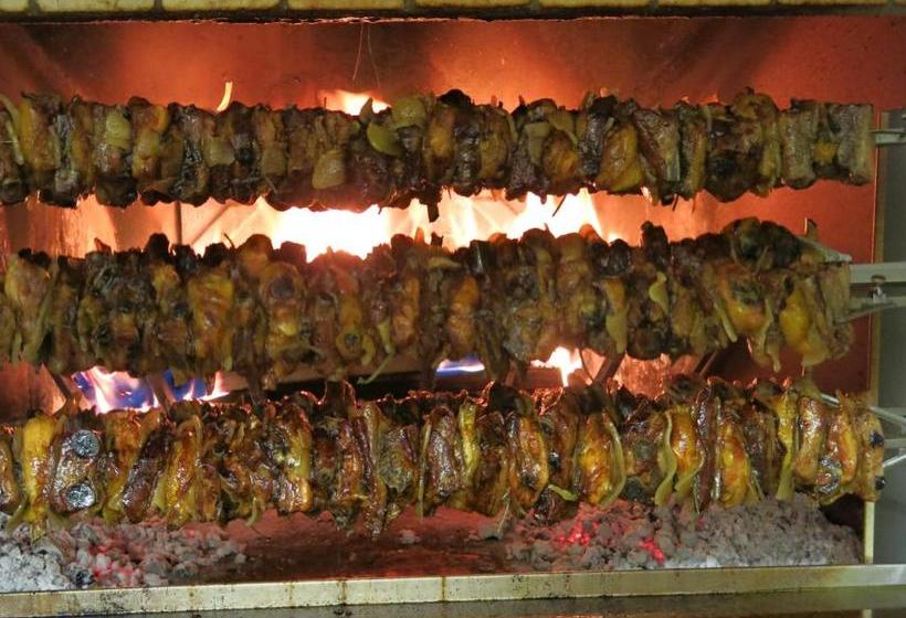 هتل Arneroni