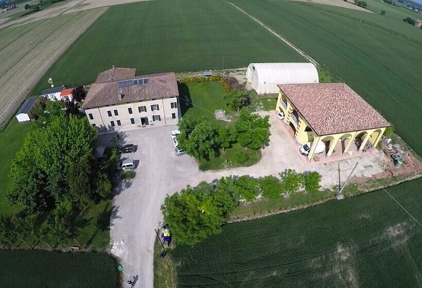 בית מלון כפרי Corte Galvana