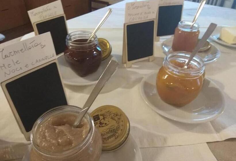 هتل Country House Villa Delle Rose Agriturismo