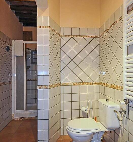 هتل Fattoria Le Poggiola