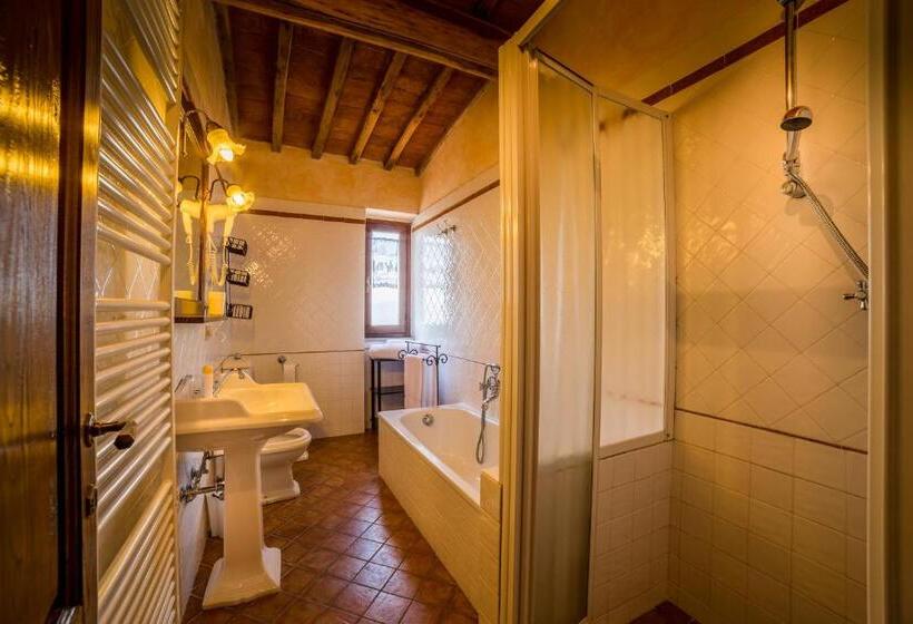 هتل Fattoria Montalbano