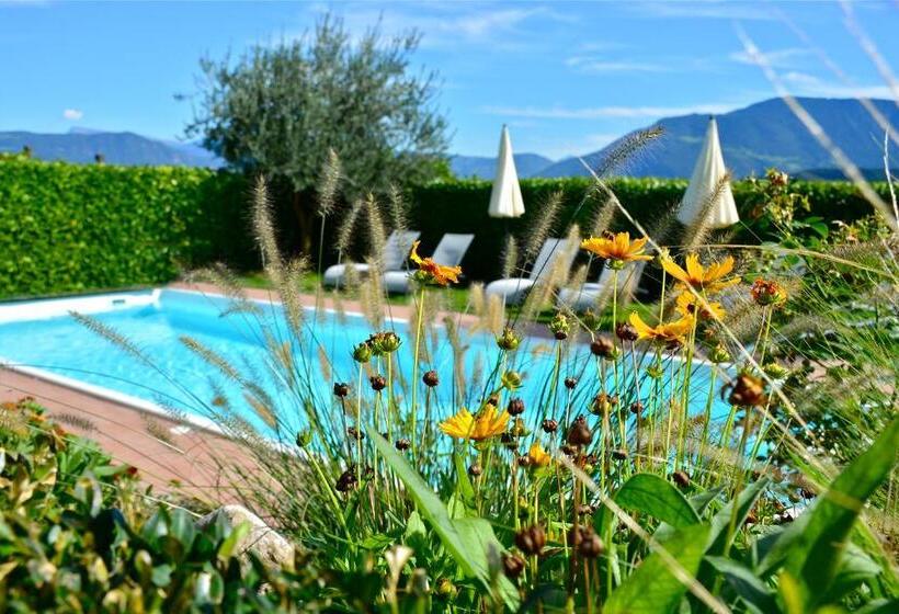 Отель Gutshof Sinn