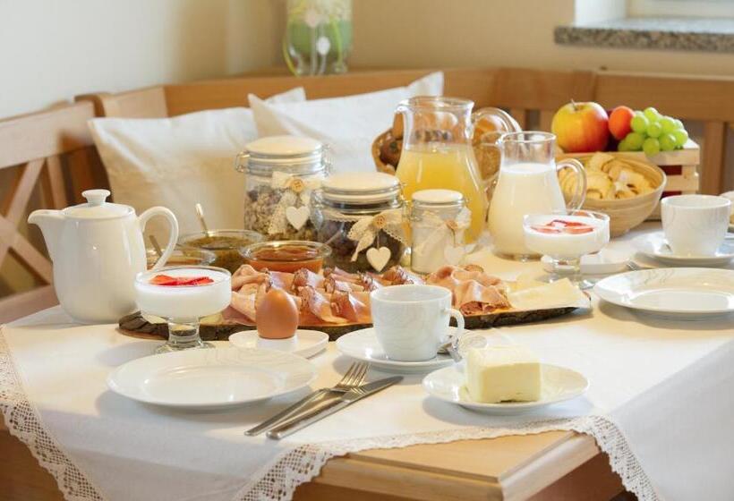 Отель Gutshof Sinn