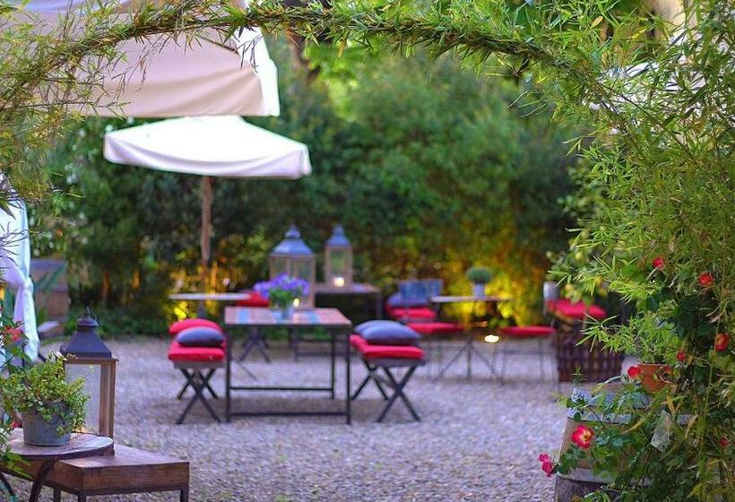 هتل La Striscia Wine Resort