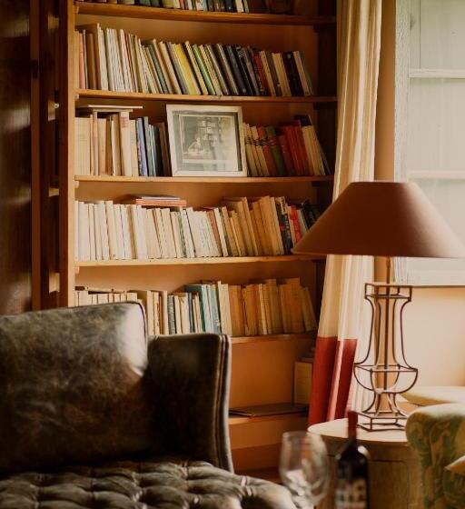 هتل La Striscia Wine Resort