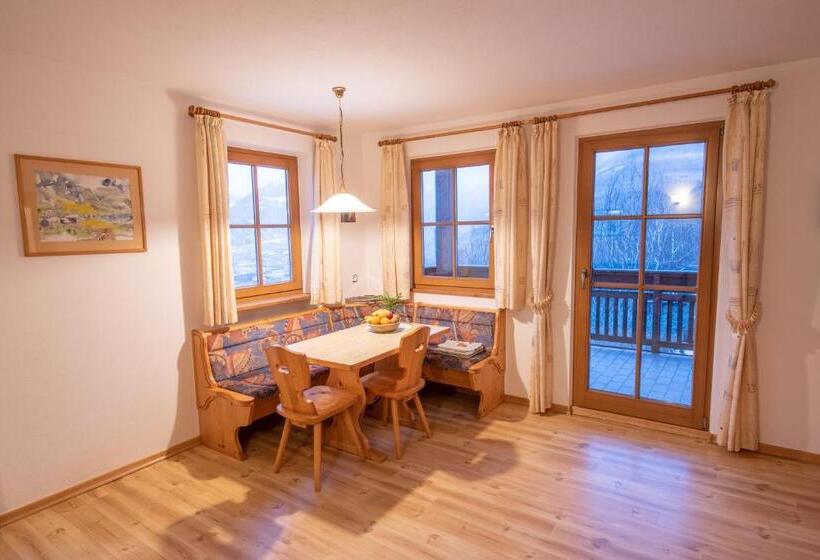 בית מלון כפרי Patztauhof