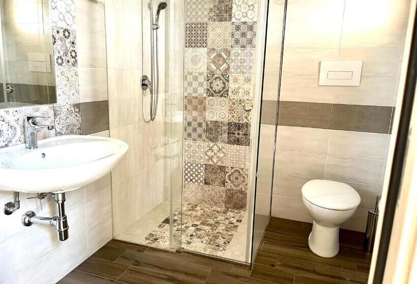 Отель Pescheto Tenuta Chimenti