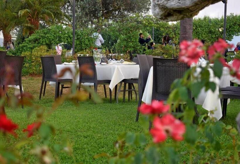 Отель Pescheto Tenuta Chimenti