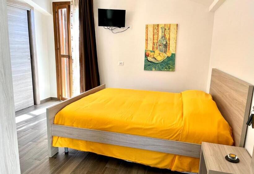 Отель Pescheto Tenuta Chimenti