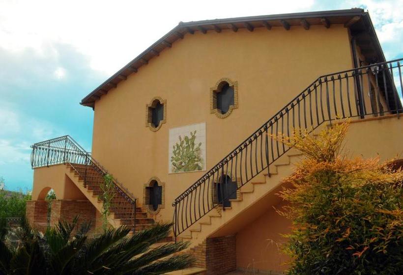 Отель Tenuta Bellaprima Caltagirone