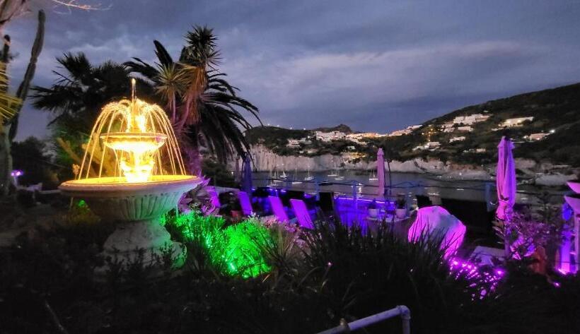 L'incanto Di Cala Feola