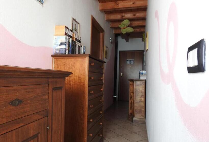 פנסיון Affittacamere Nel Paese Di Alice