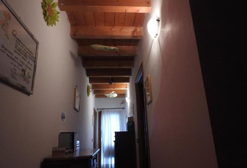 פנסיון Affittacamere Nel Paese Di Alice