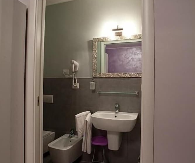 بنسيون Alibardi Alloggi