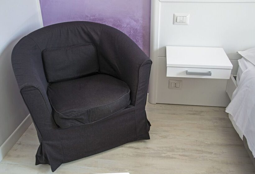 بنسيون Alibardi Alloggi