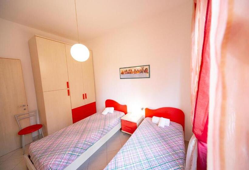 Пансион Appartamenti Sottomarina Carla