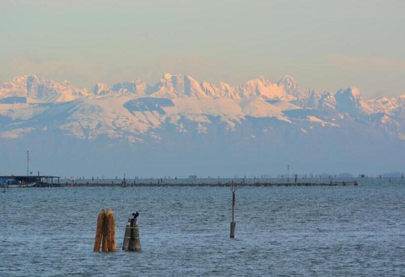 Пансион Appartamenti Sottomarina Carla