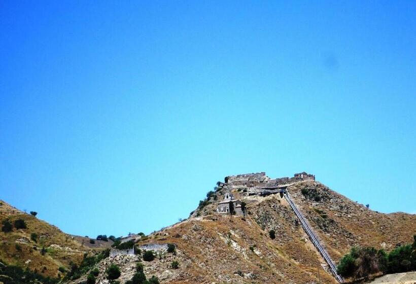 بنسيون Ciuscia