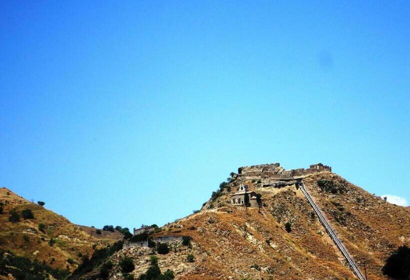 بنسيون Ciuscia