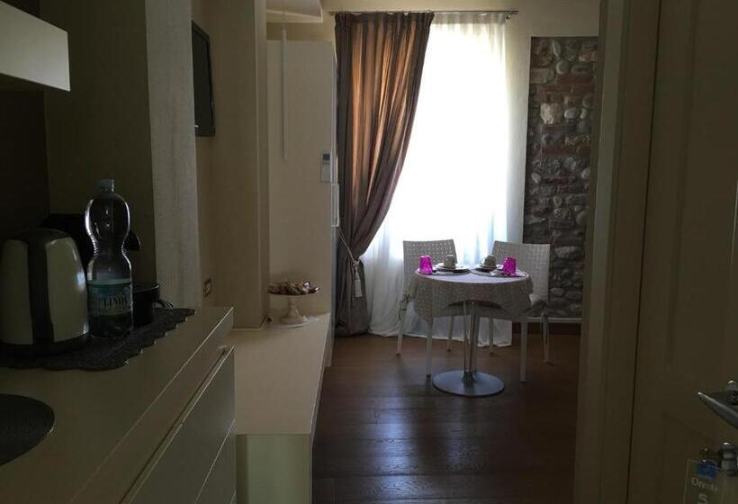 ペンション Oreste Suite