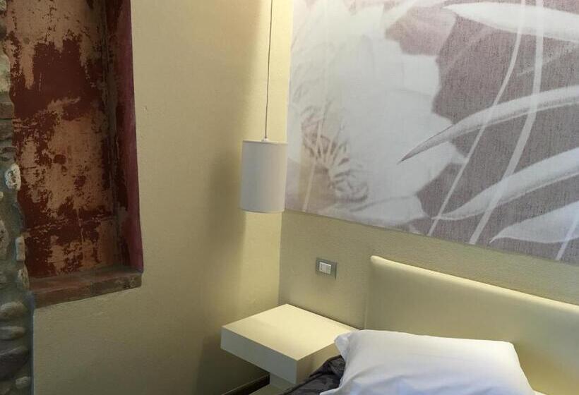 ペンション Oreste Suite