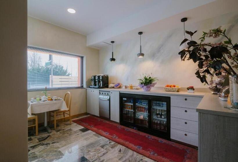 פנסיון Piccolo